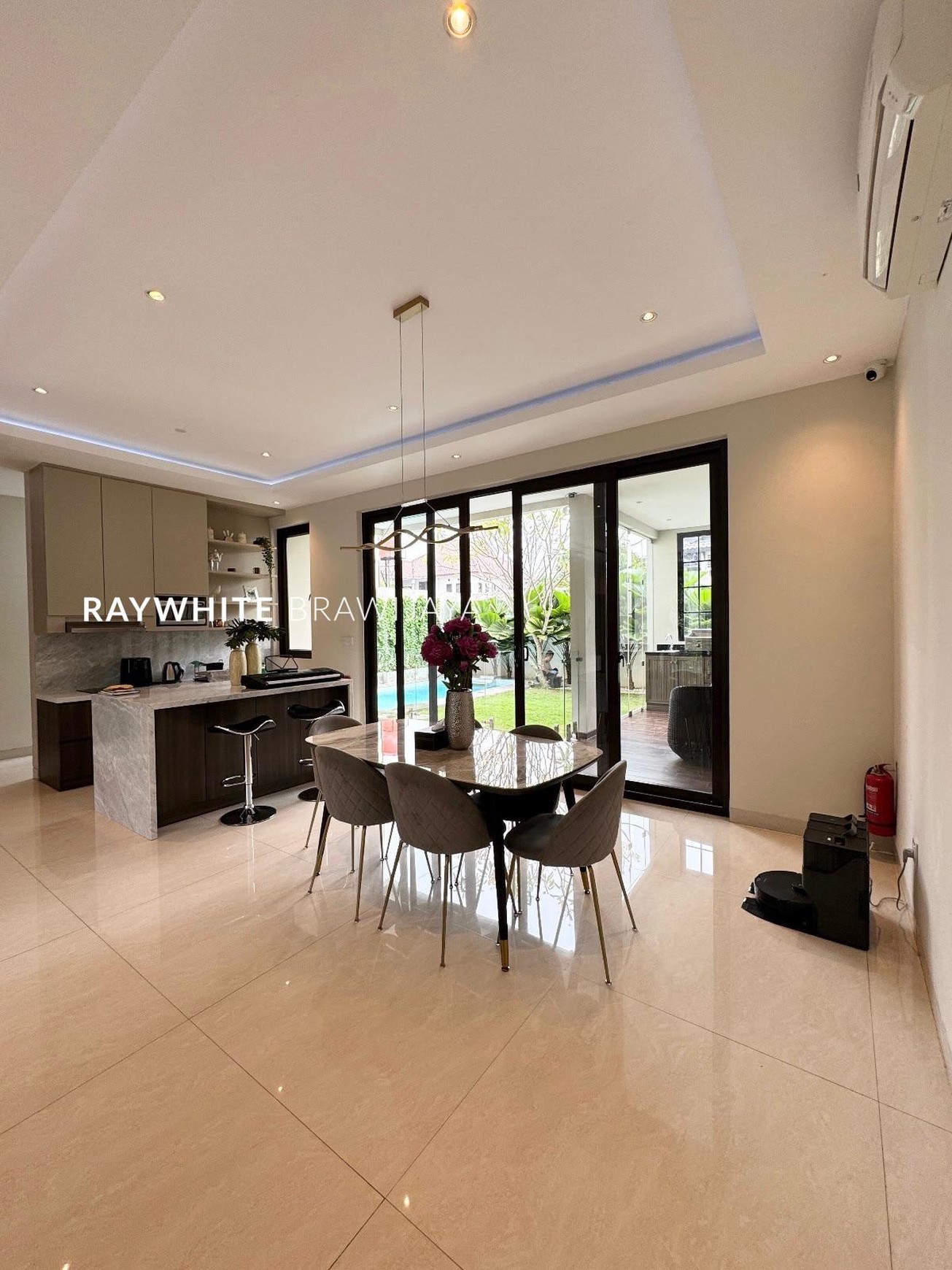 Rumah Dalam Townhouse Cilandak Pondok Labu