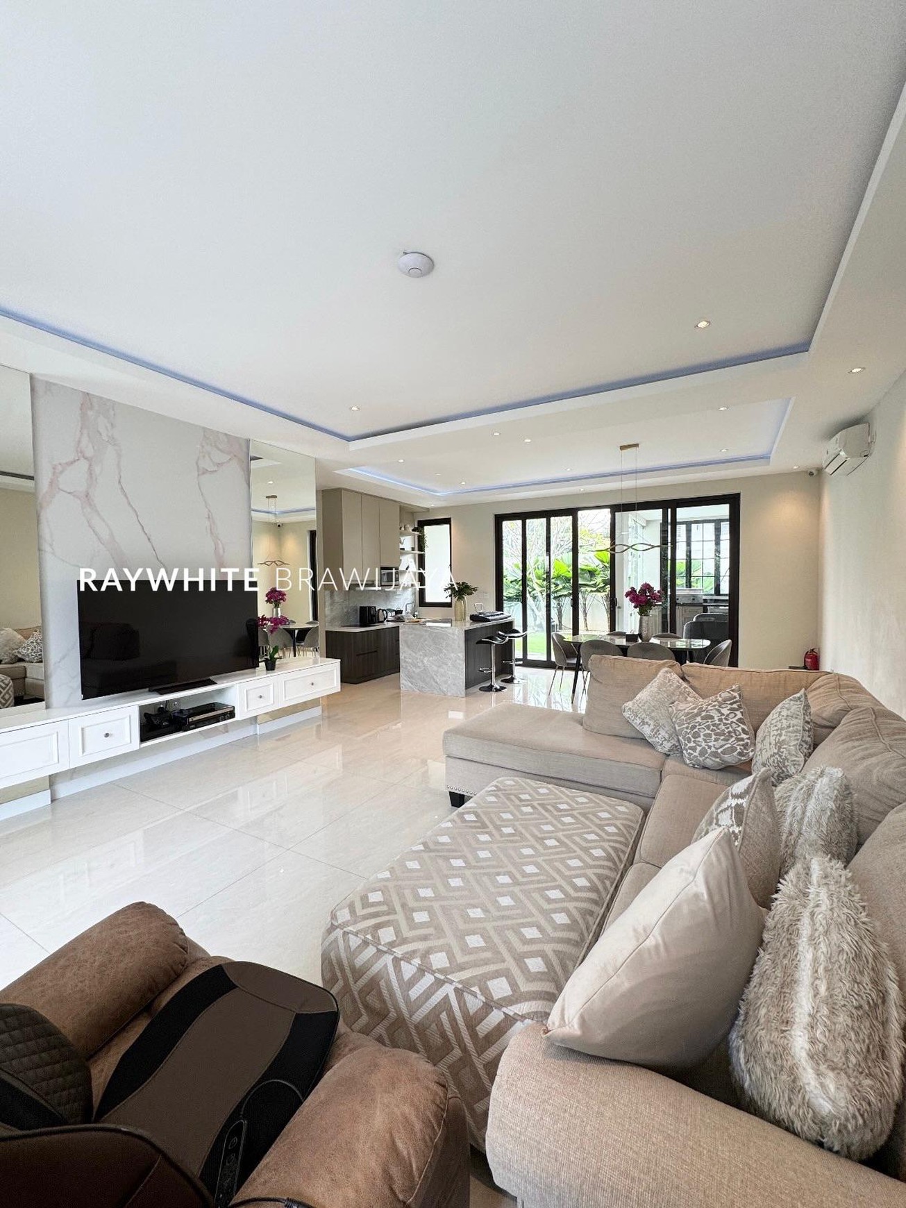 Rumah Dalam Townhouse Cilandak Pondok Labu