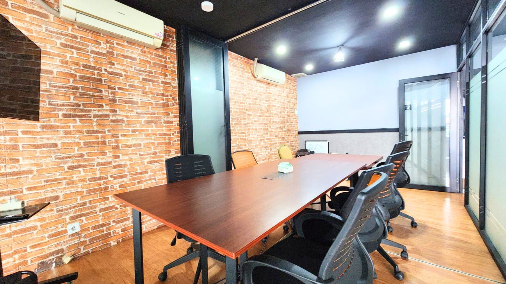 Ruko 3 Lantai Cocok untuk Usaha Kuliner Lokasi Premium di Tebet Barat
