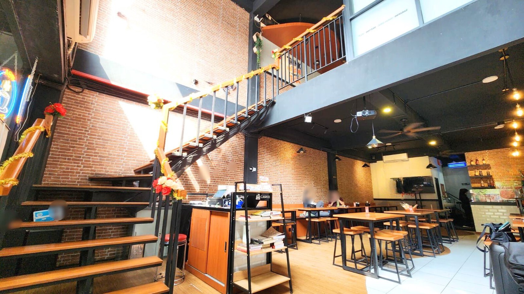 Ruko 3 Lantai Cocok untuk Usaha Kuliner Lokasi Premium di Tebet Barat
