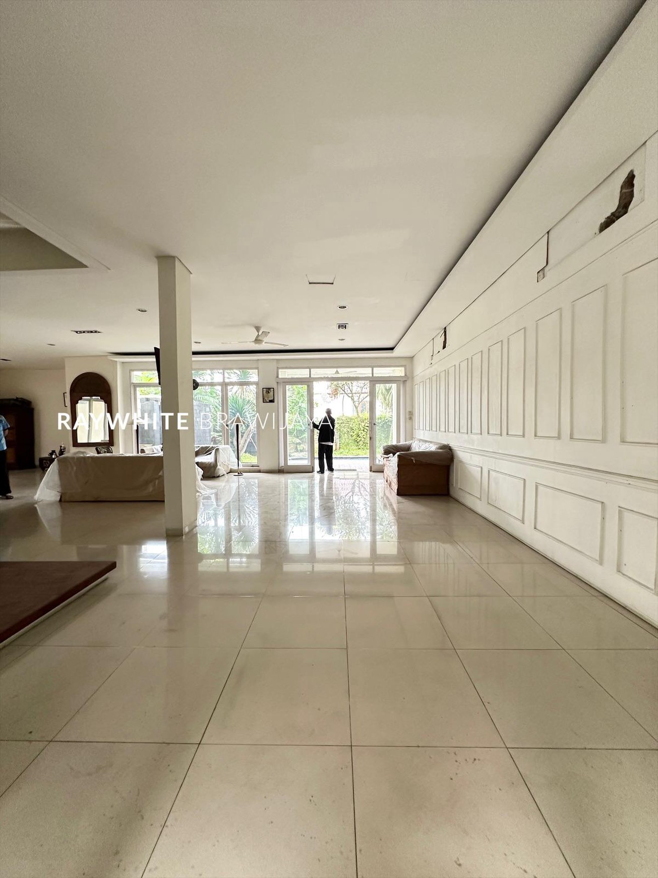 Rumah Hitung Tanah Bebas Banjir Area Kemang Utara