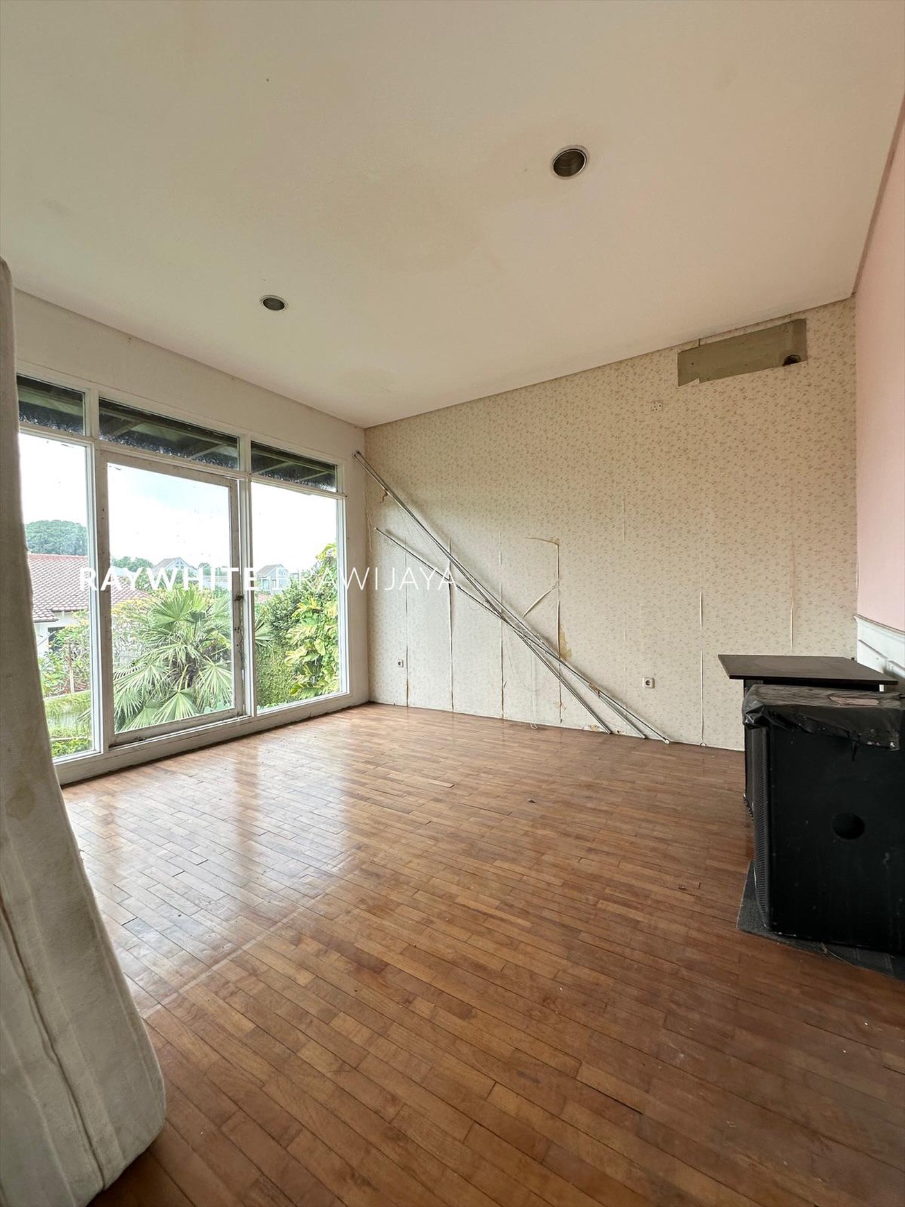 Rumah Hitung Tanah Bebas Banjir Area Kemang Utara