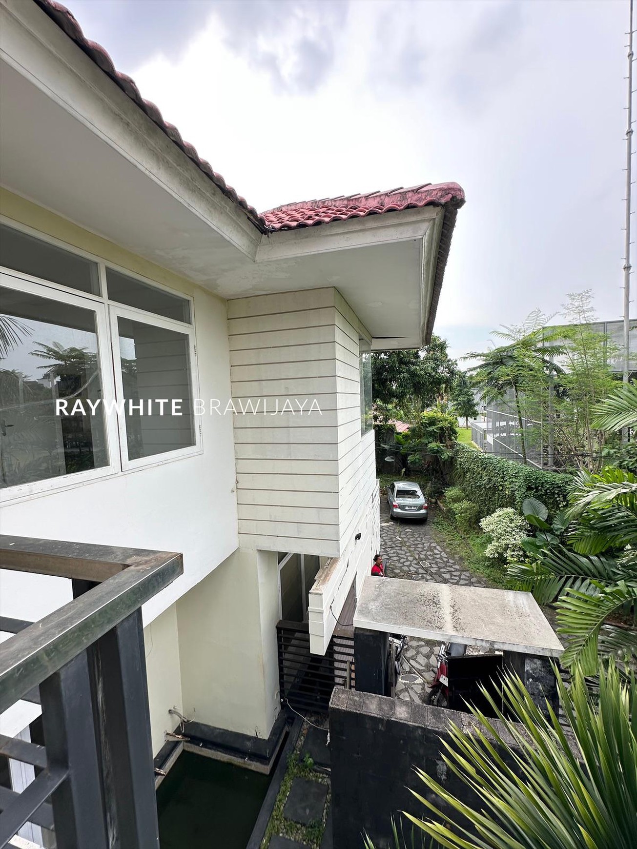 Rumah Hitung Tanah Bebas Banjir Area Kemang Utara