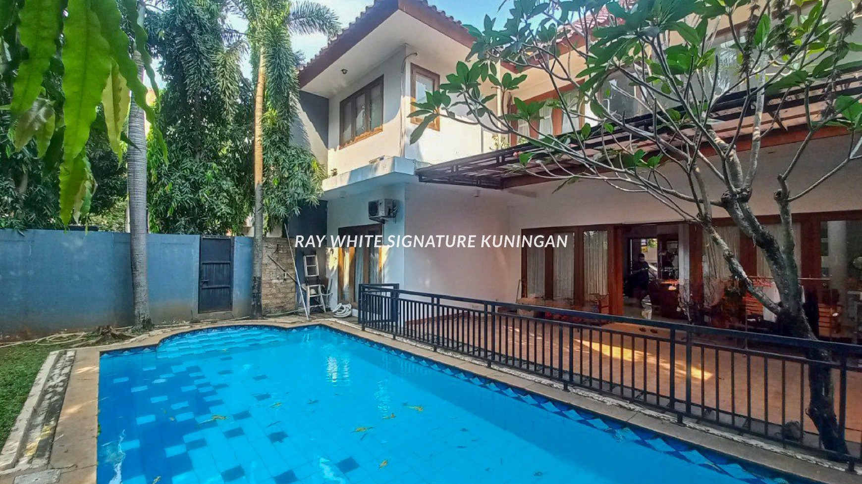 Rumah Dalam Komplek Town House di Jl Lebak Bulus 3