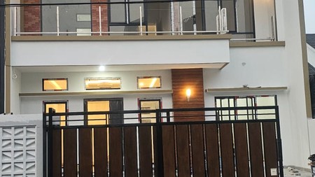 Rumah Brand New 2 lantai di Nusa Loka BSD City Tangerang Selatan dekat tol pasar modern BSD