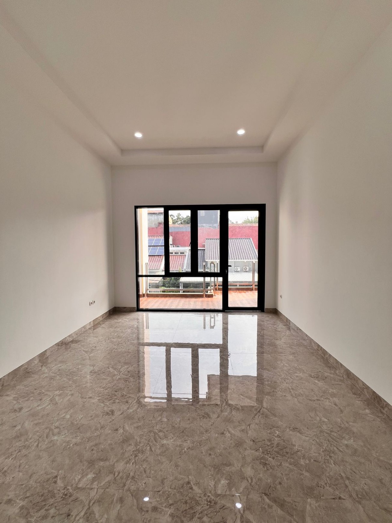 Rumah Brand New 2 lantai di Nusa Loka BSD City Tangerang Selatan dekat tol pasar modern BSD