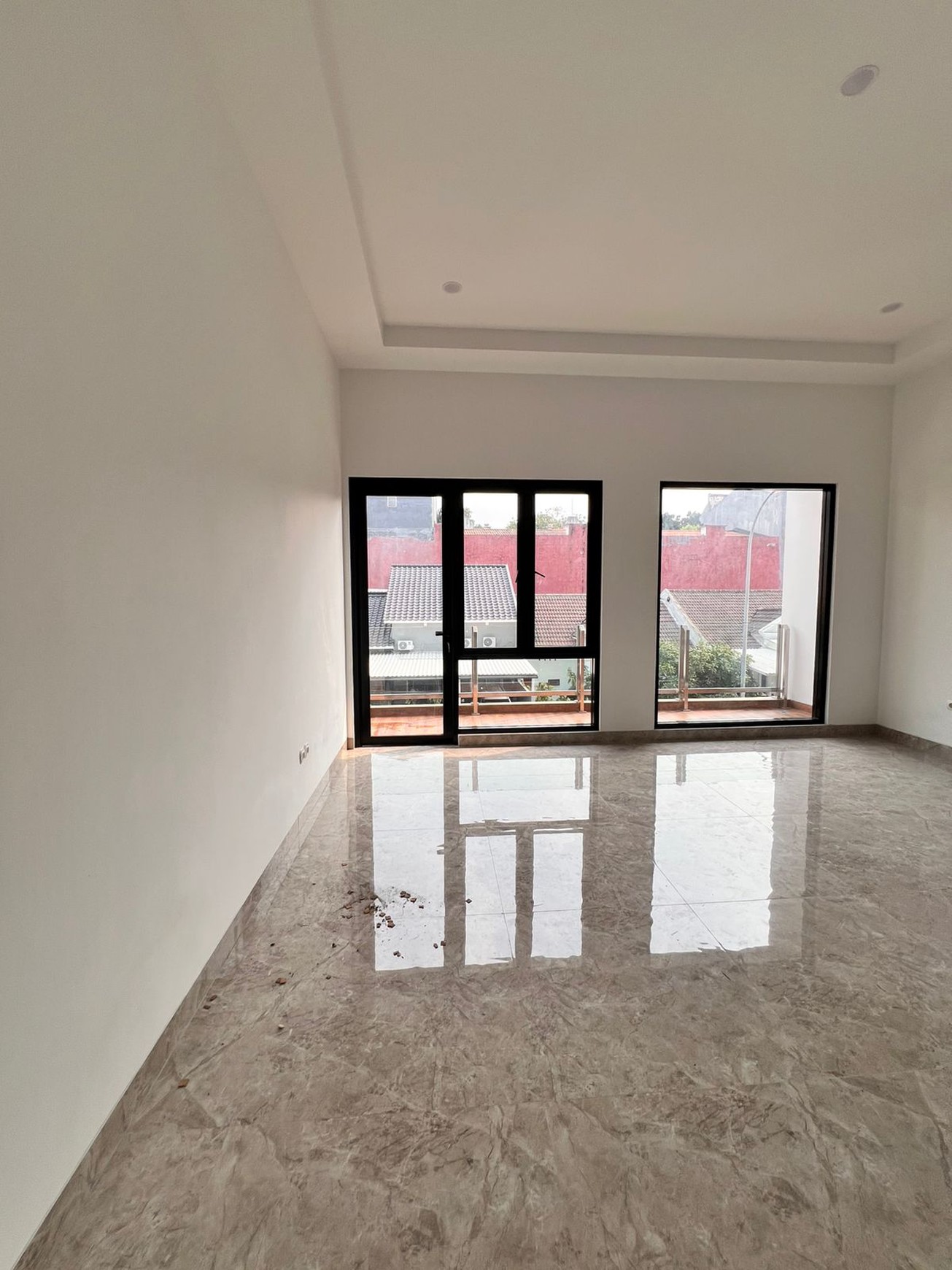 Rumah Brand New 2 lantai di Nusa Loka BSD City Tangerang Selatan dekat tol pasar modern BSD