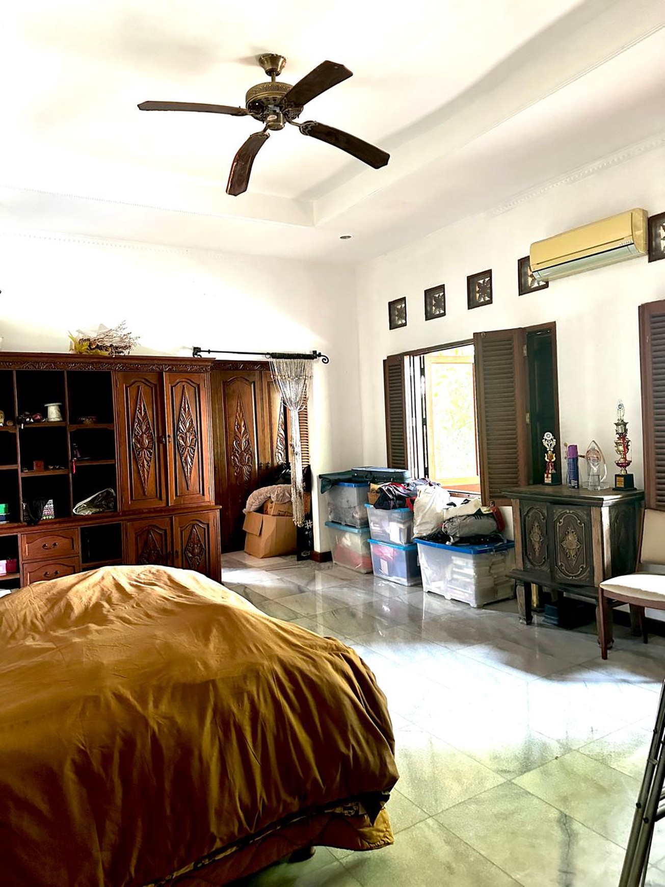 Rumah Mewah Gaya Villa Hitung Tanah Bonus Bangunan Bagus Di Bali View Cirendeu, Ciputat