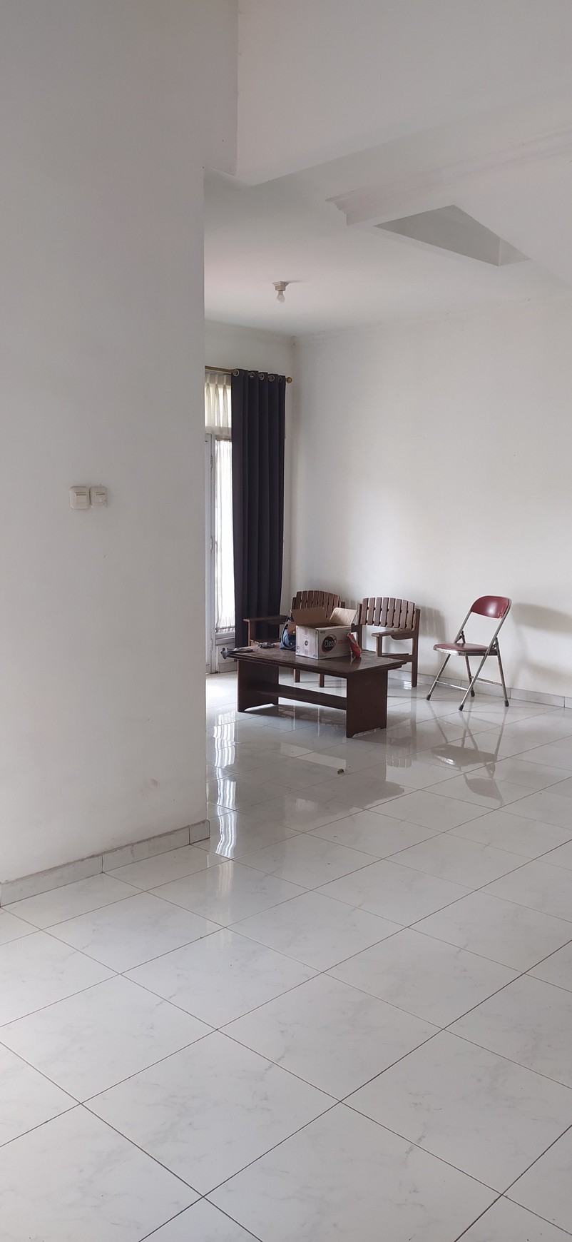 Posisi di Hook bebas banjir dalam perumahan yg bersih Asri di Rempoa