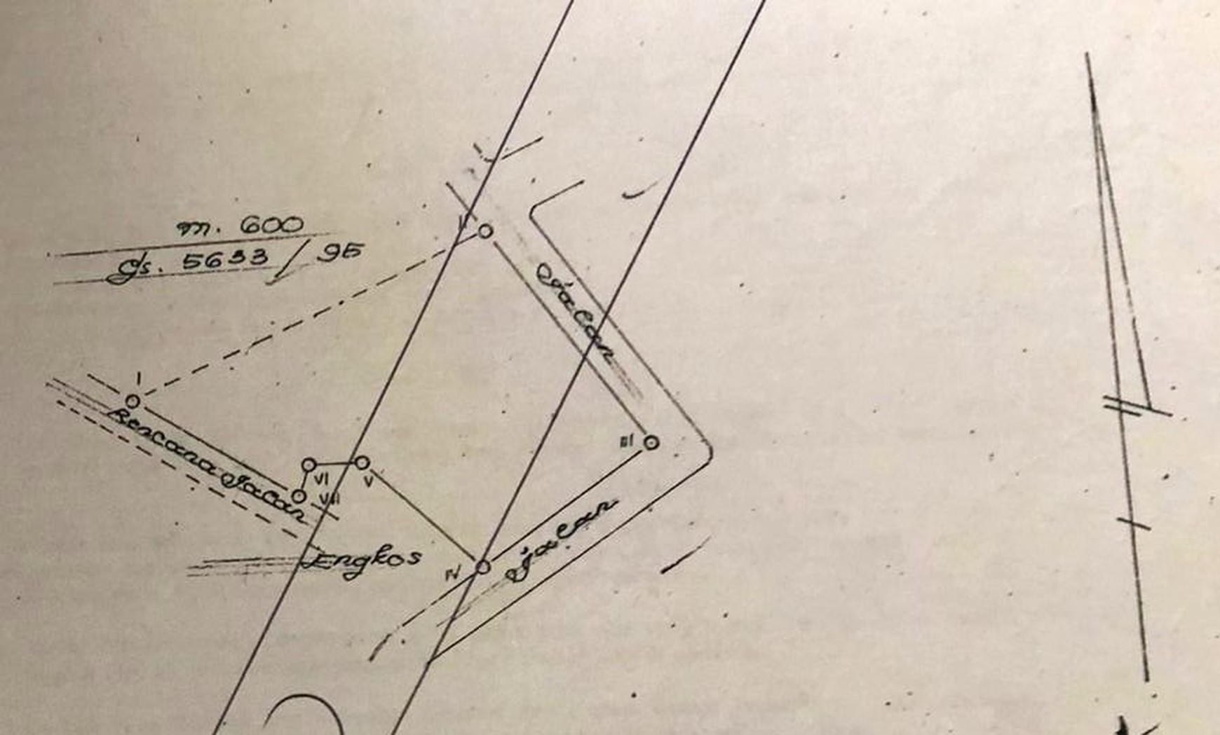 Rumah Tua Hitung Tanah area Jl WR Supratman, Ciputat Timur, Tangerang Selatan.