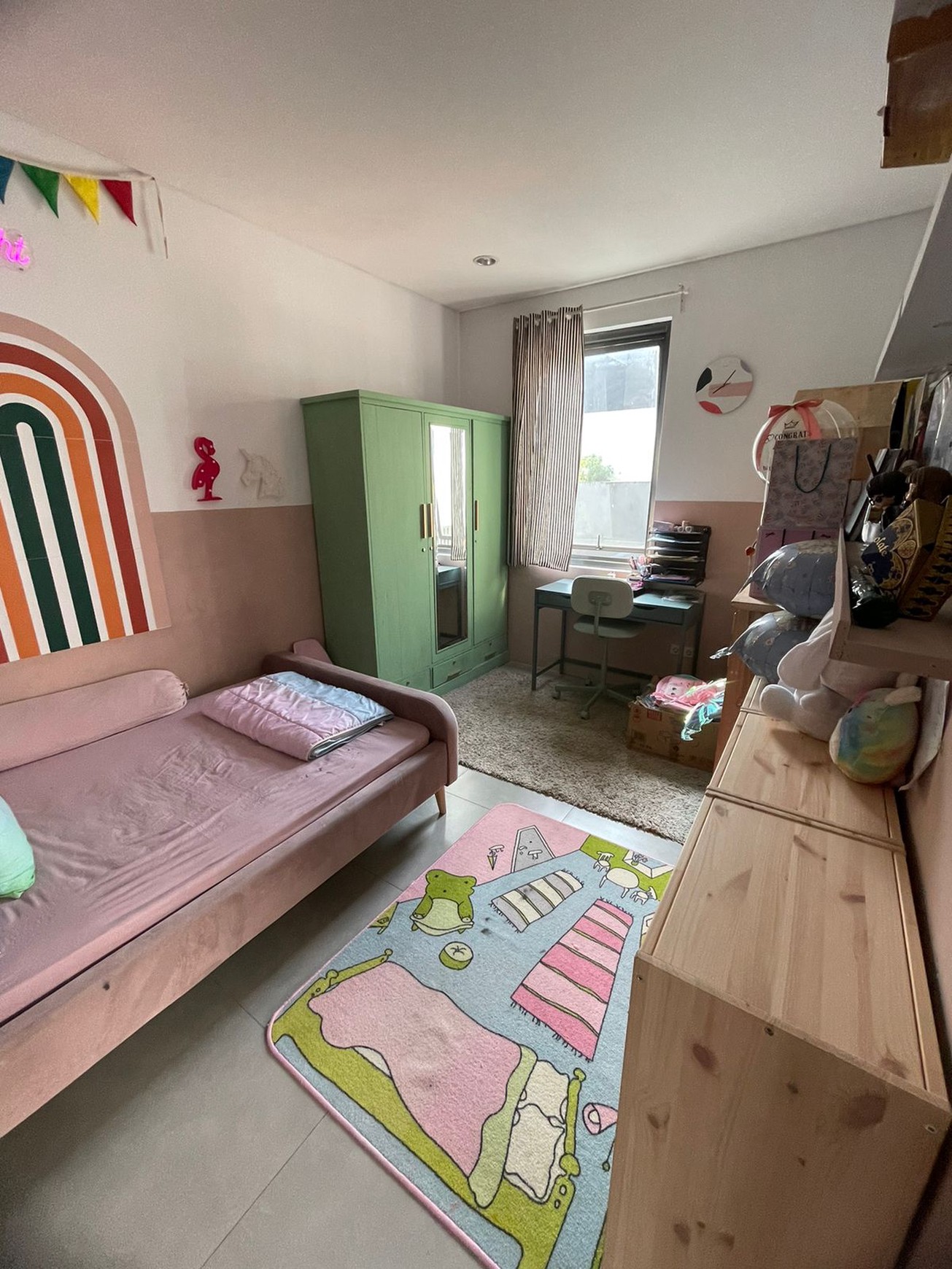 Rumah Mewah 2 Lantai KT 5+1 KM 4+1 Siap Huni Lokasi Strategis Sudah SHM