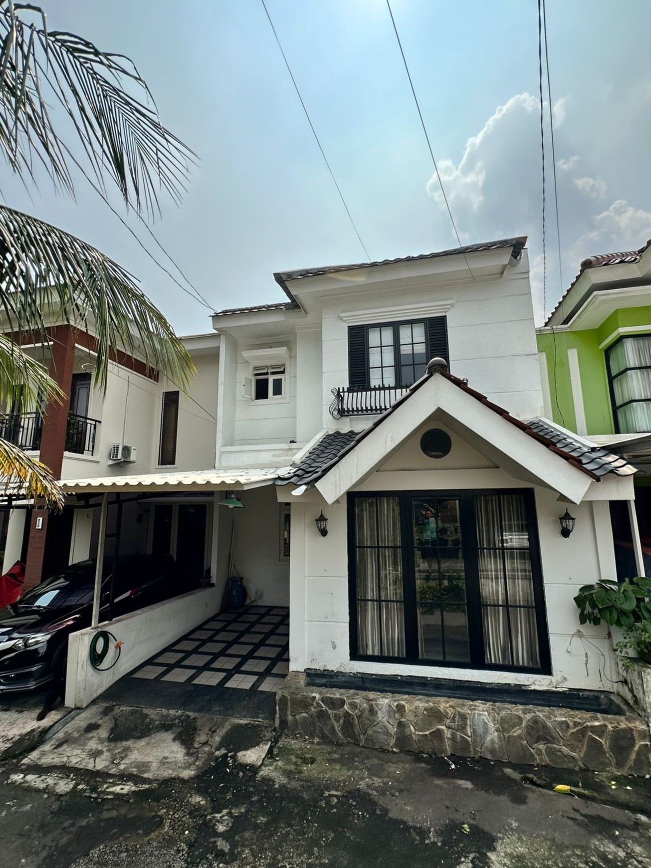 Dijual Rumah Nyaman dan Strategis di Cirendeu - Siap Huni