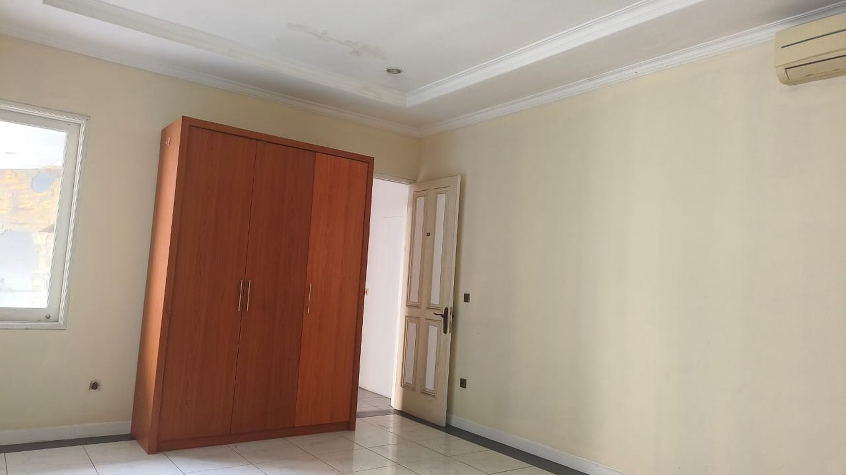 Disewakan Rumah untuk Usaha / Klinik - Lokasi Strategis di Pondok Indah