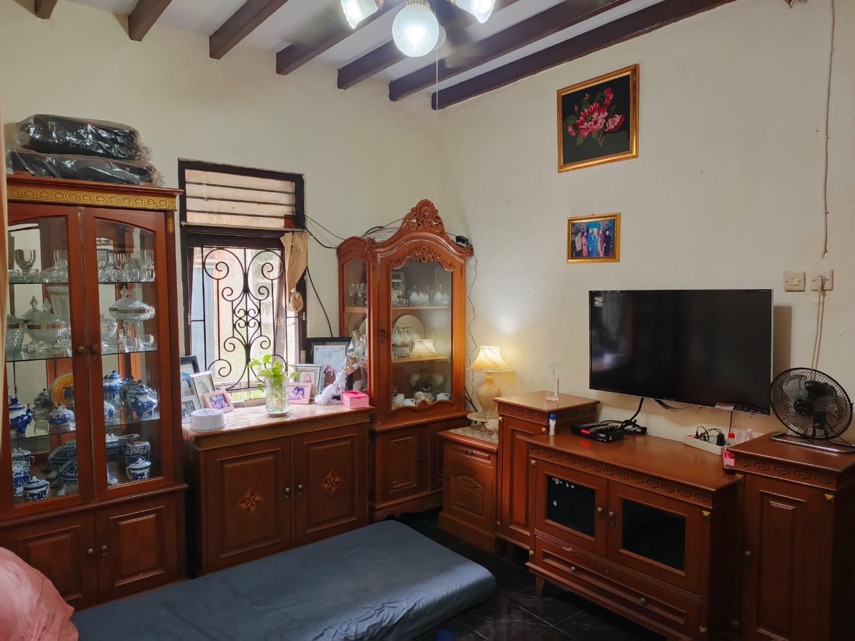 Dijual Rumah Usaha dan Kos Kosan - Lokasi Super Strategis di Raya Ciputat Pondok Pinang