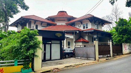  Dijual rumah Lama di Kemang 