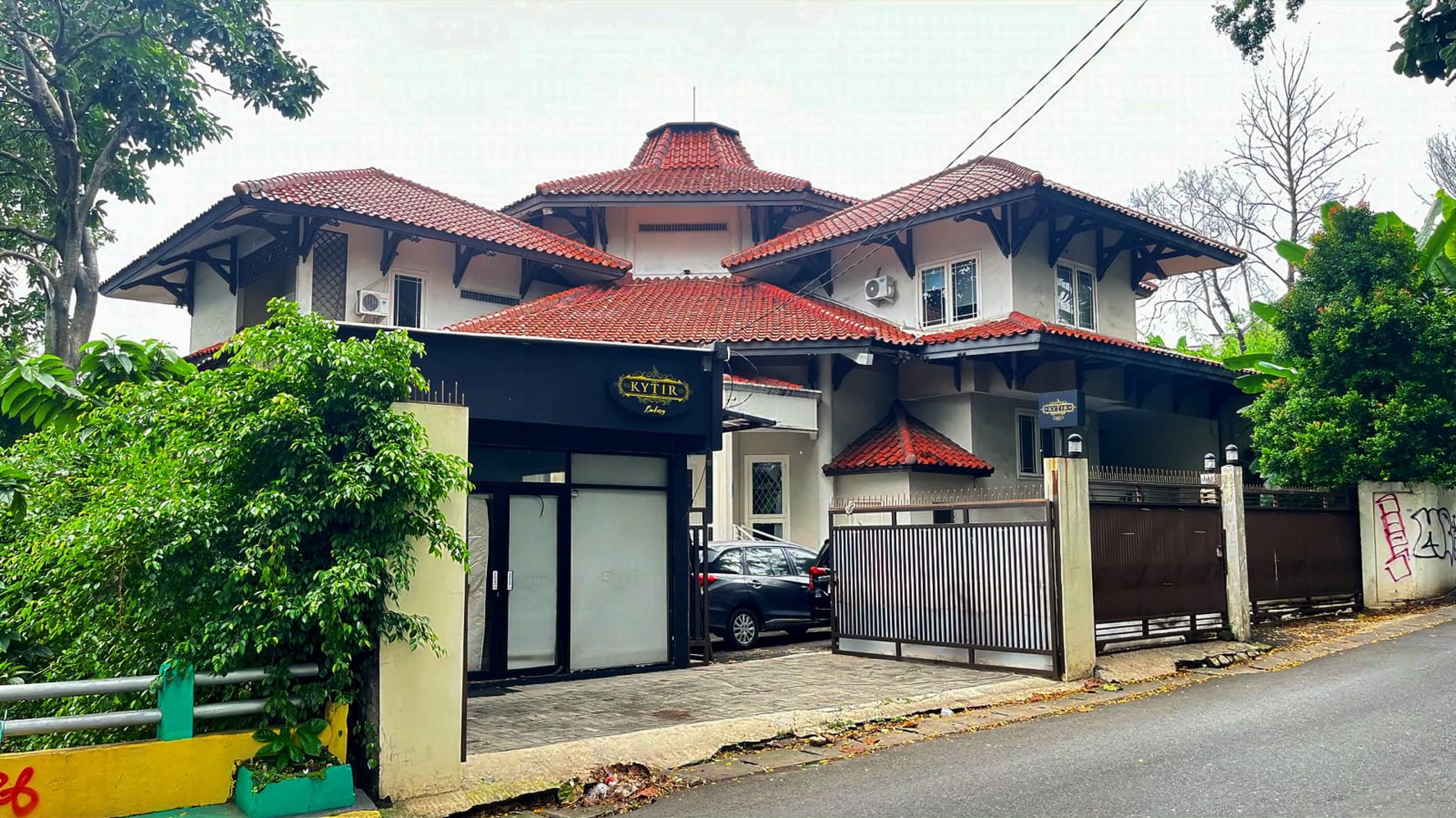 Dijual rumah Lama di Kemang