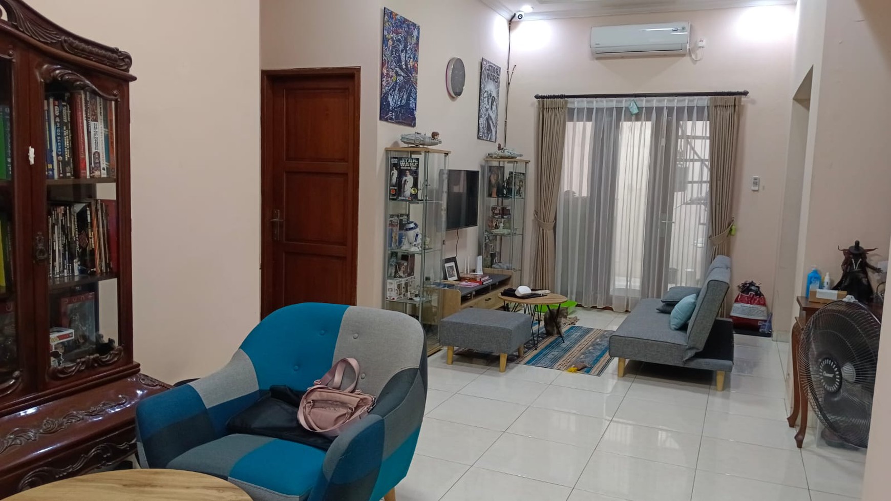  Dijual  Rumah Hook,di Cinere