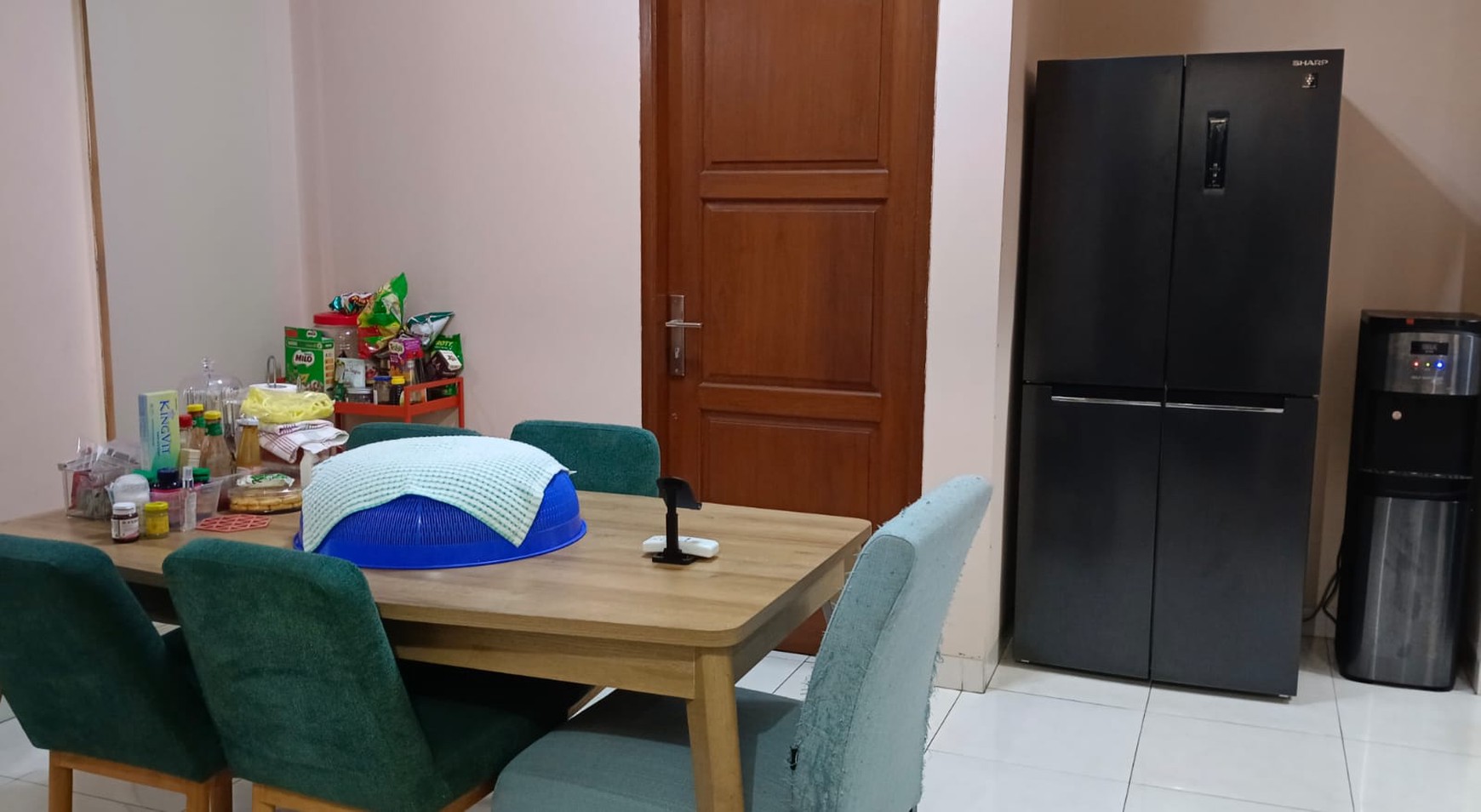  Dijual  Rumah Hook,di Cinere