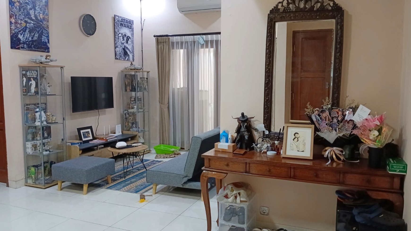 Dijual  Rumah Hook,di Cinere