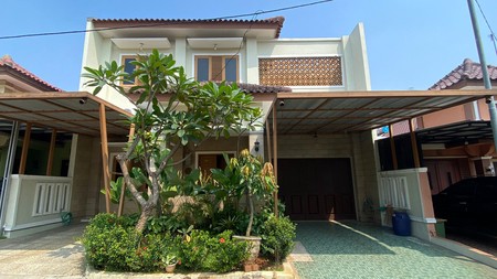 RUMAH HOMEY DAN ASRI 2 LANTAI DI PERUMAHAN TAMAN KENARI CIBUBUR