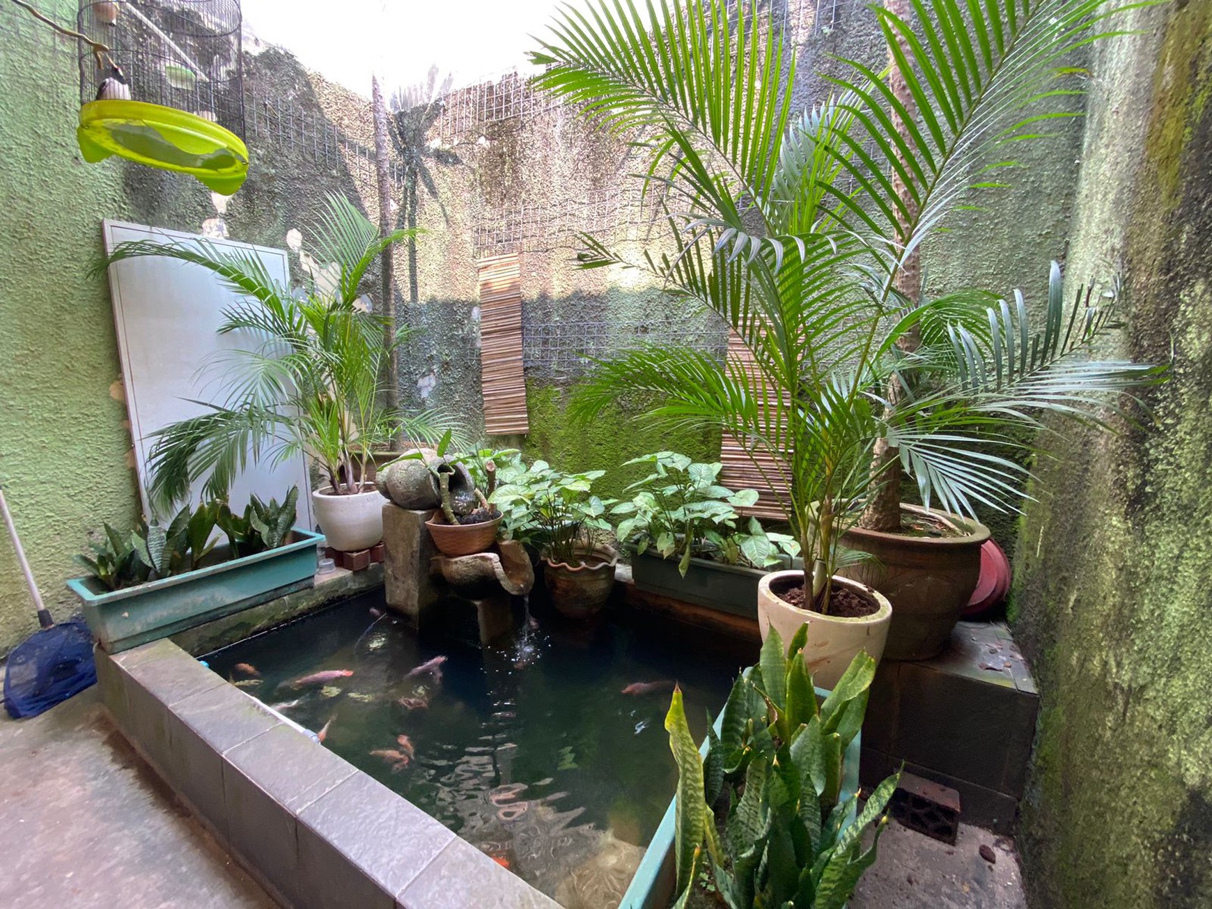 RUMAH HOMEY DAN ASRI 2 LANTAI DI PERUMAHAN TAMAN KENARI CIBUBUR