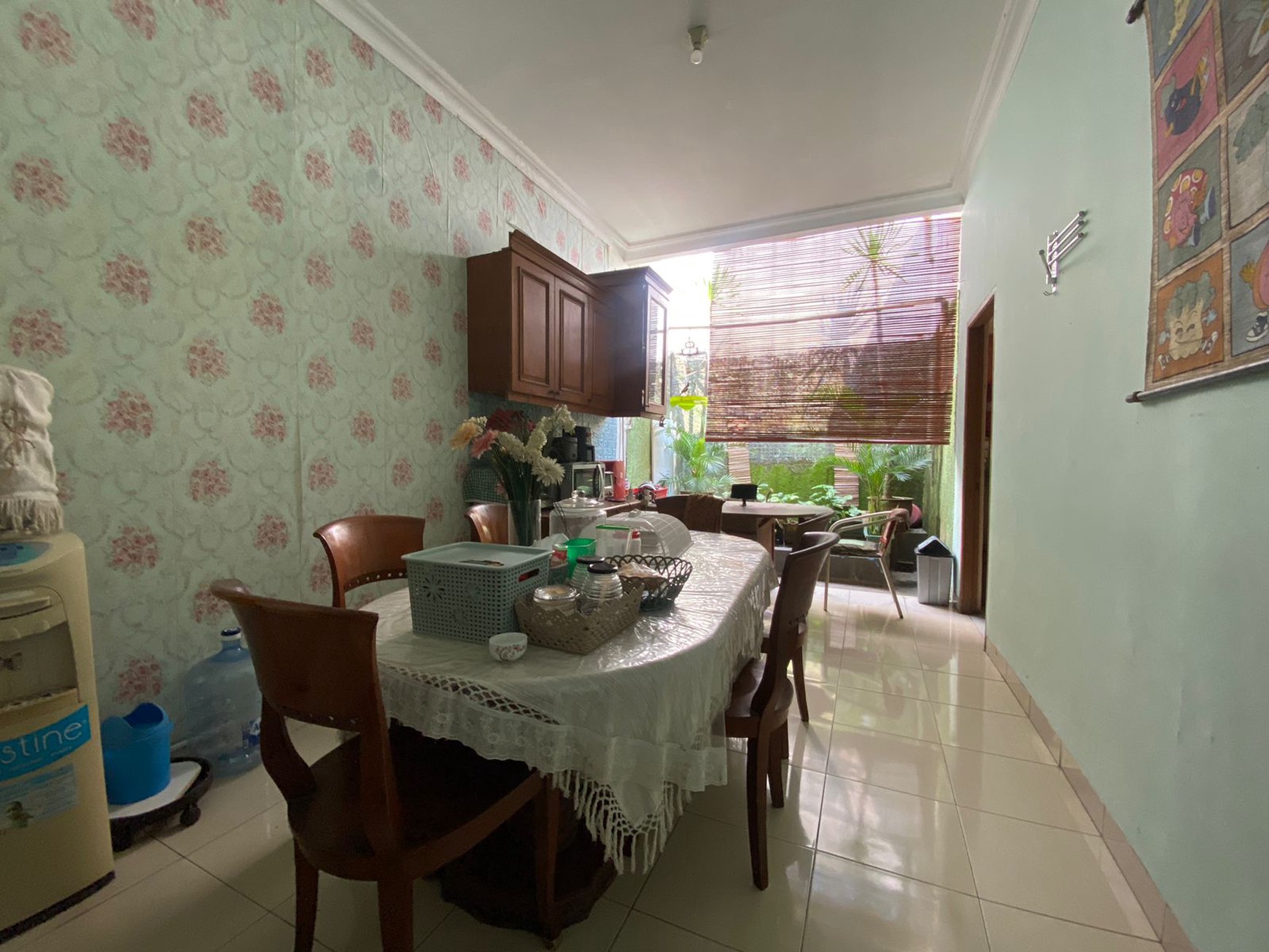 RUMAH HOMEY DAN ASRI 2 LANTAI DI PERUMAHAN TAMAN KENARI CIBUBUR