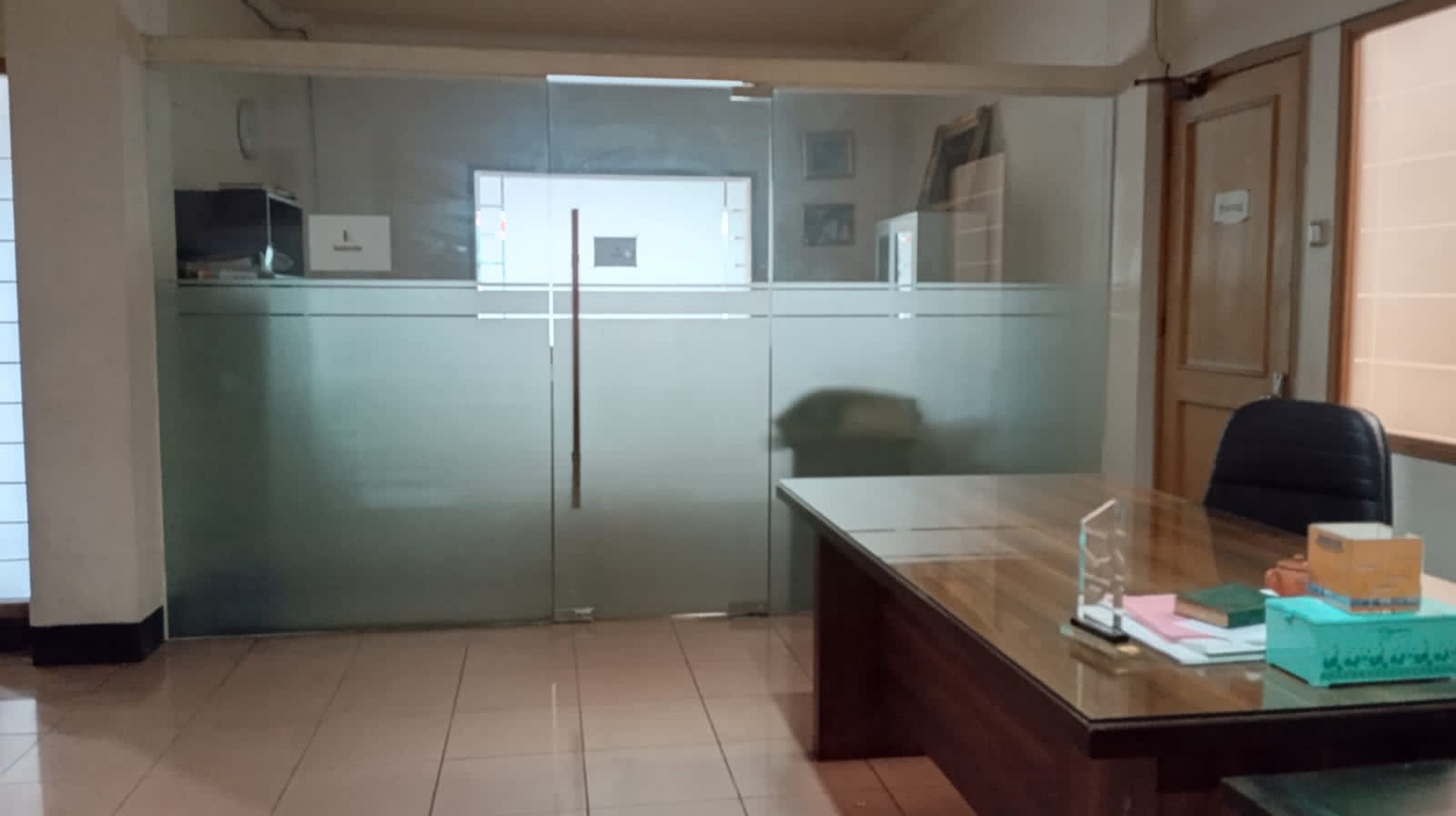 Gedung Perkantoran 4 Lantai di Warung Buncit Siap Pakai