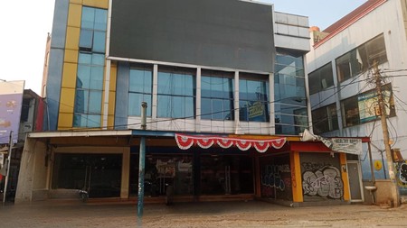 Gedung Perkantoran 4 Lantai di Warung Buncit Siap Pakai