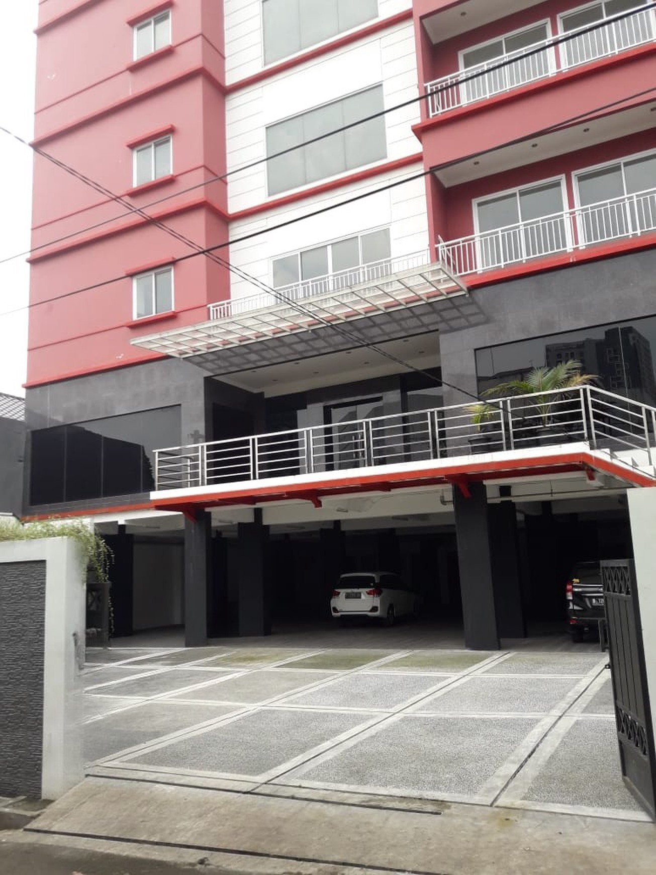 Perkantoran Semi Apartemen di Warung Buncit 8 Lantai Siap Huni