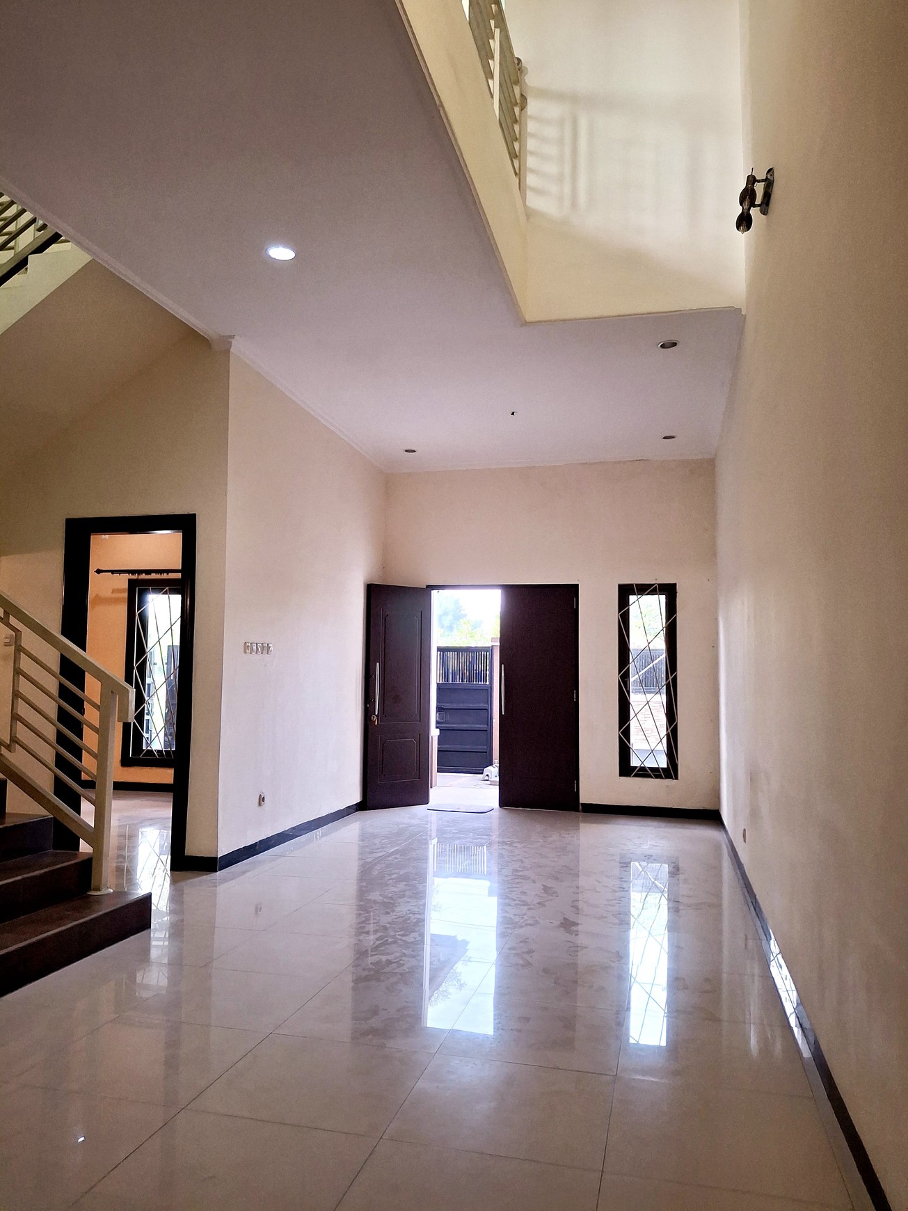Rumah dijual Boulevard