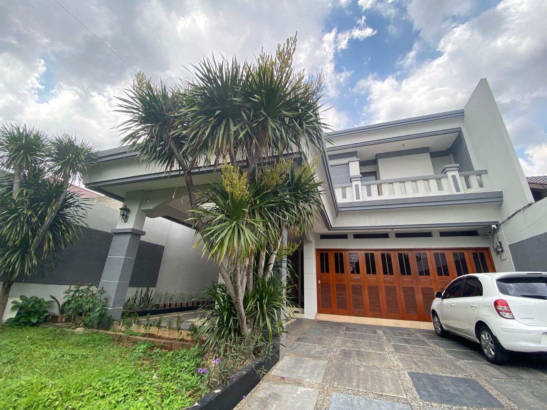 Cipete gaharu luas 497 rumah dengan halaman luas