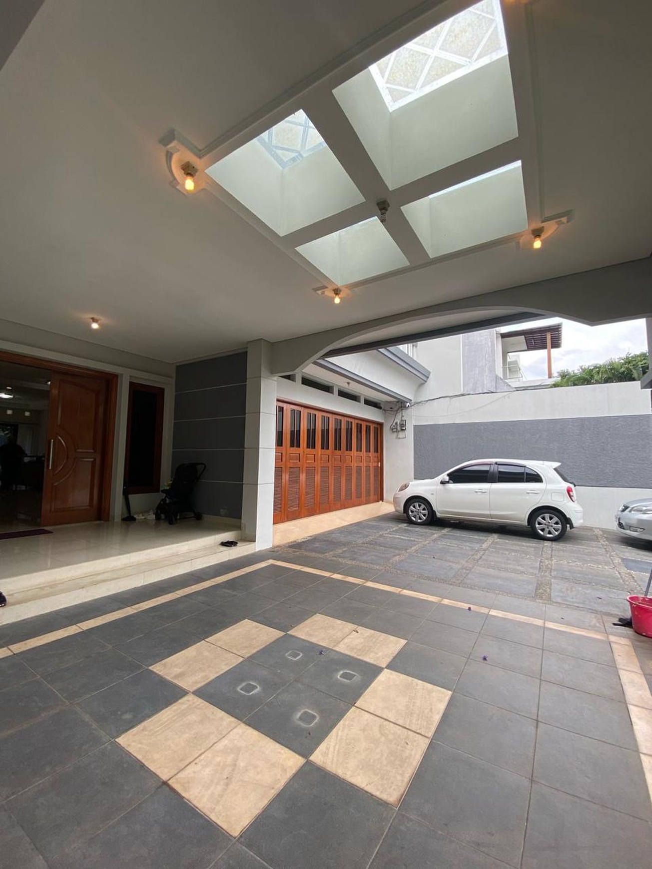 Cipete gaharu luas 497 rumah dengan halaman luas