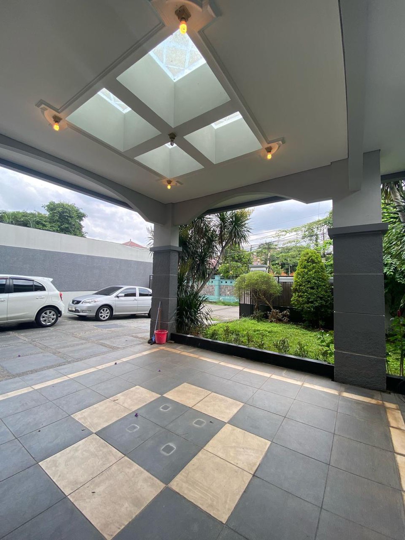 Cipete gaharu luas 497 rumah dengan halaman luas