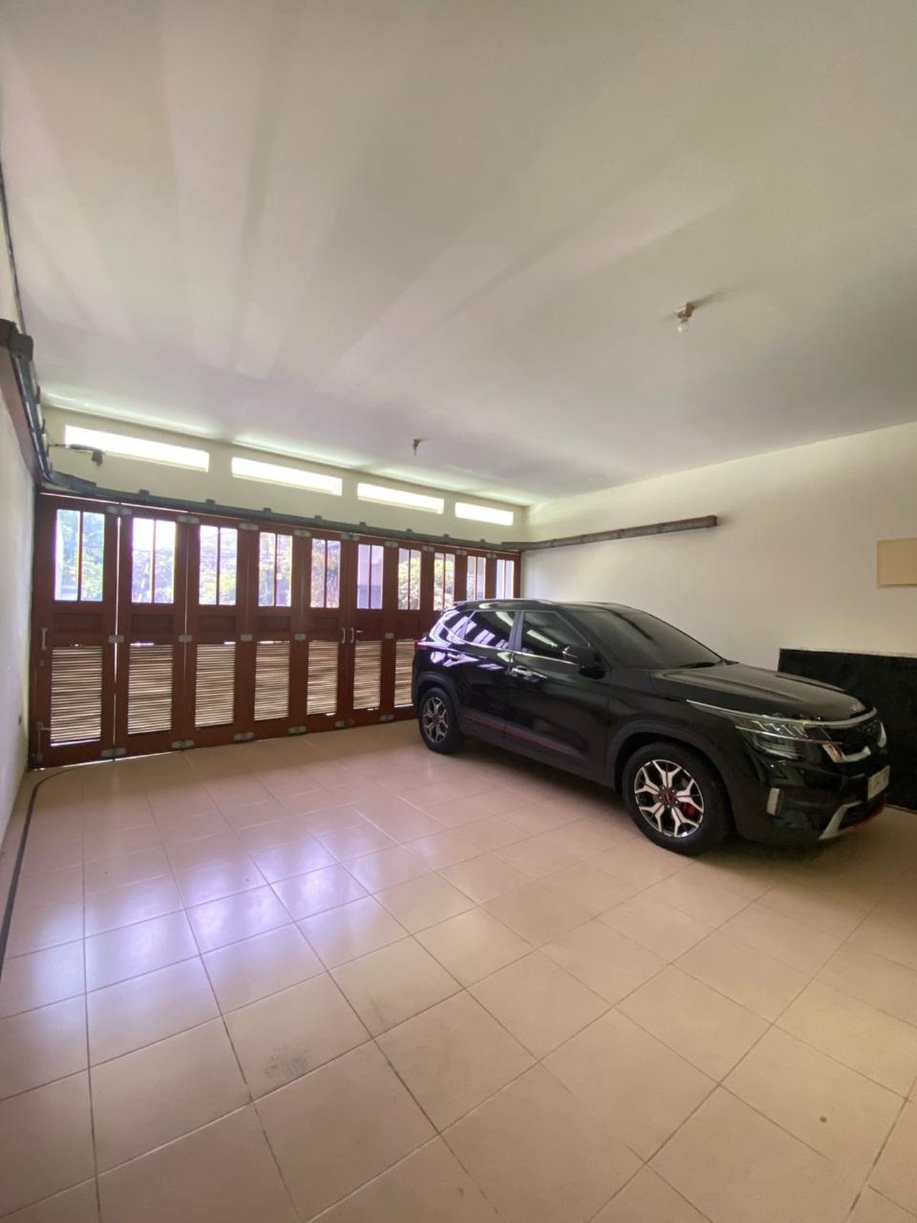 Cipete gaharu luas 497 rumah dengan halaman luas