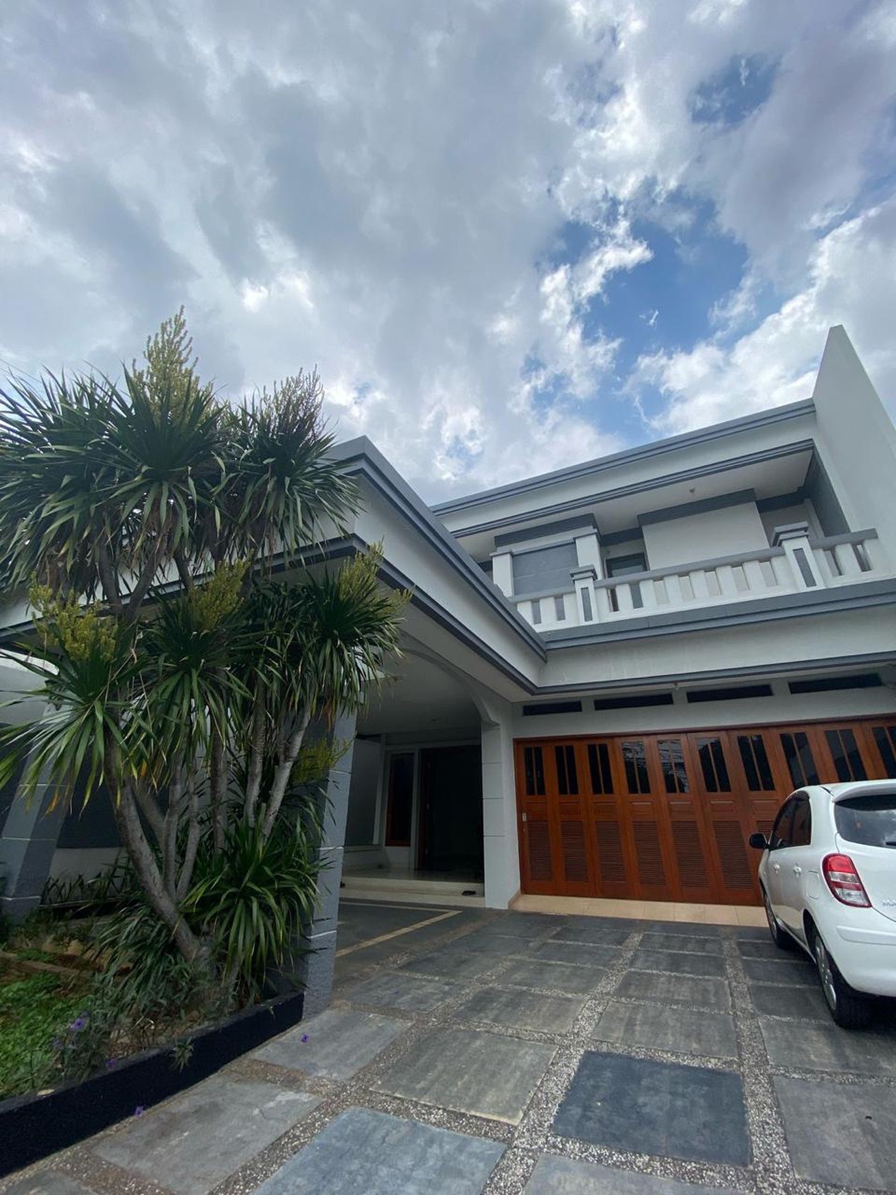 Cipete gaharu luas 497 rumah dengan halaman luas