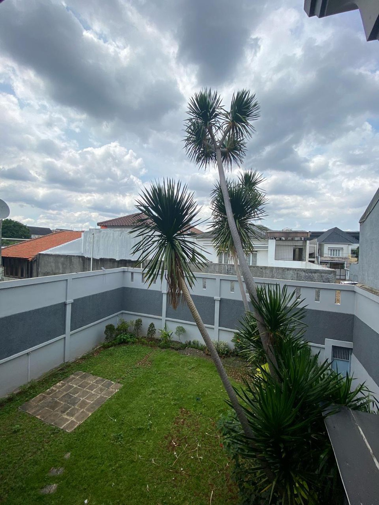 Cipete gaharu luas 497 rumah dengan halaman luas