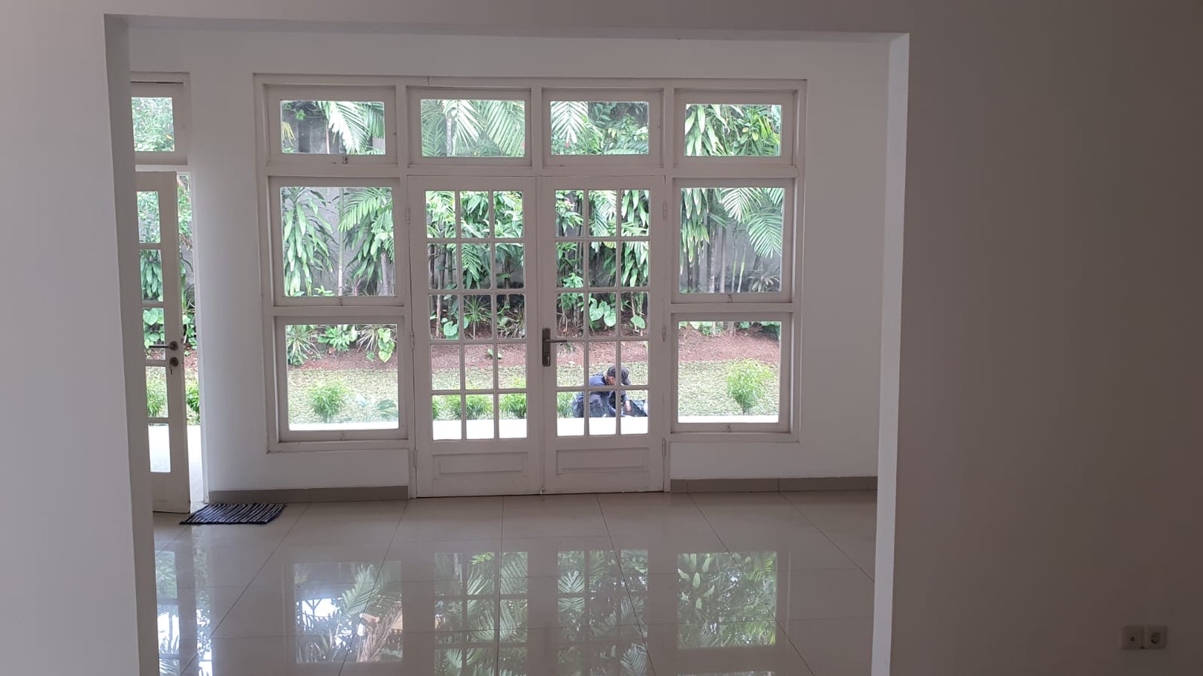 Rumah Mewah di Cipete Luas 670m2 Halaman Belakang Luas