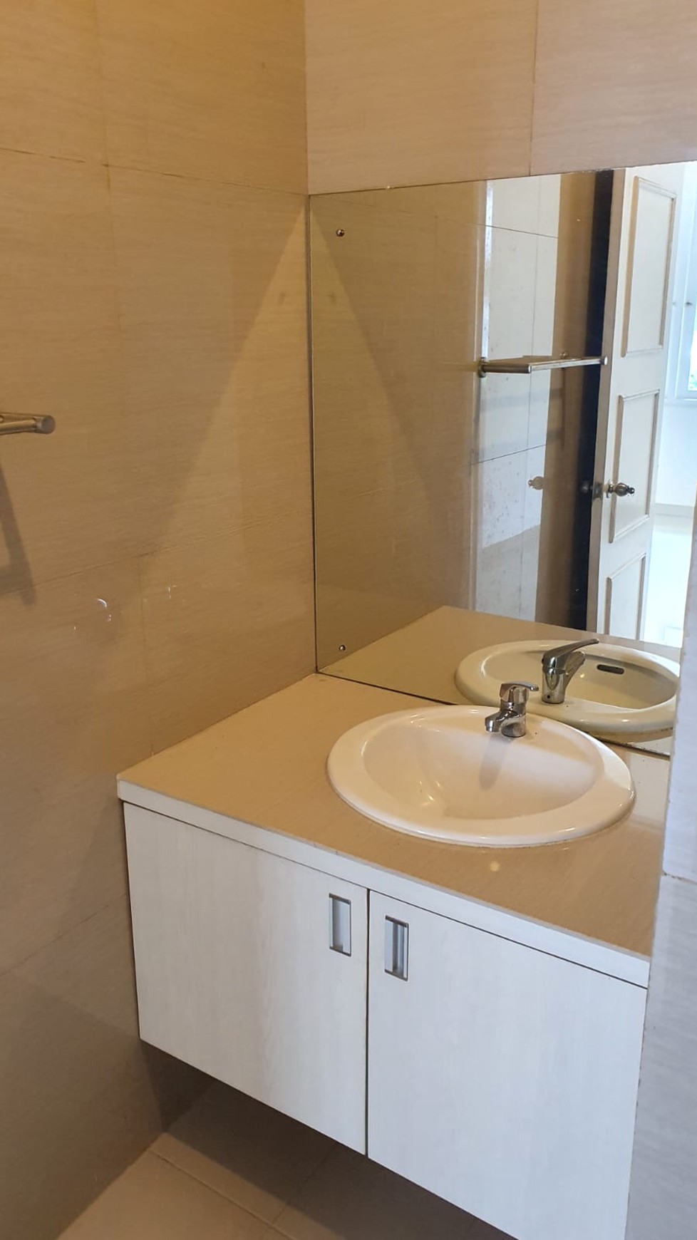 Rumah Mewah di Cipete Luas 670m2 Halaman Belakang Luas