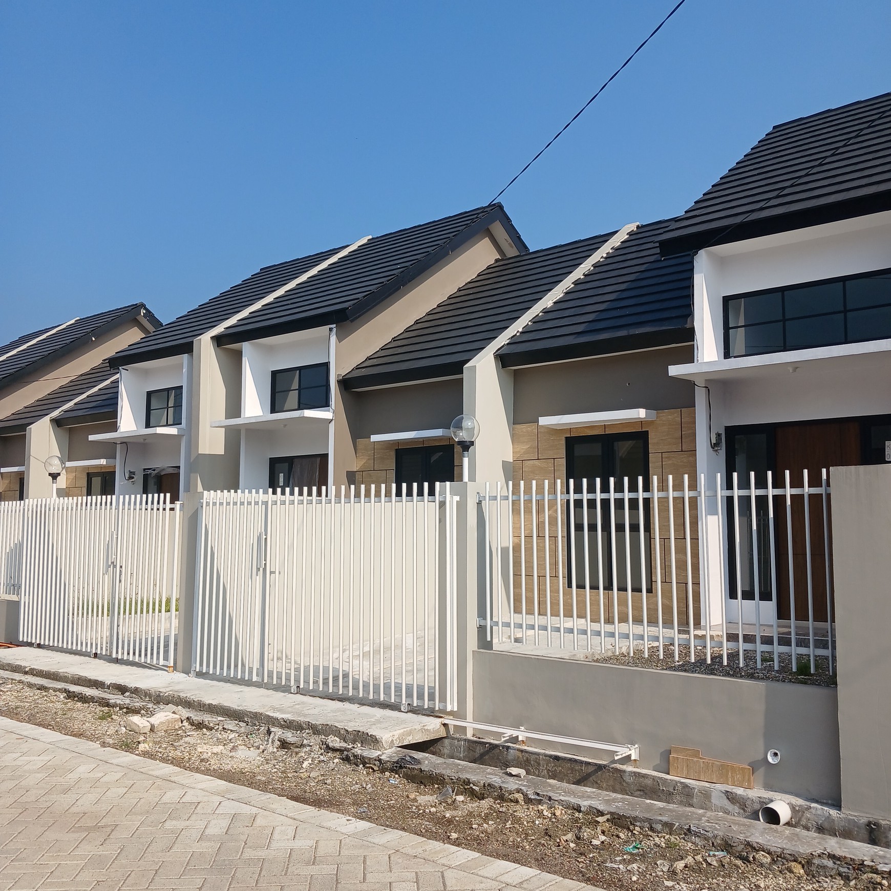 Alana Tambak Oso Rumah Dekat Surabaya 