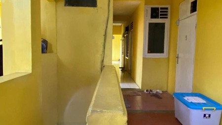 Kos Kosan 15 Pintu di Pinggir Jalan Lokasi Strategis @Kebayoran Lama, Jakarta Selatan