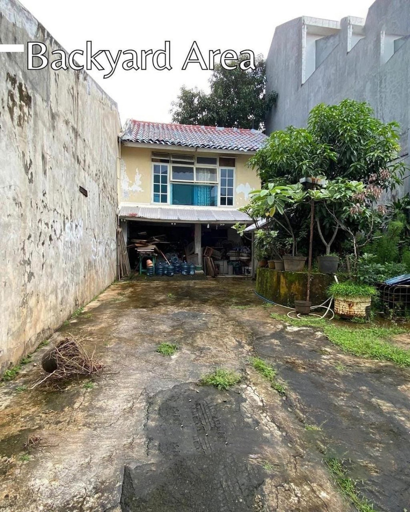Kos Kosan 15 Pintu di Pinggir Jalan Lokasi Strategis @Kebayoran Lama, Jakarta Selatan