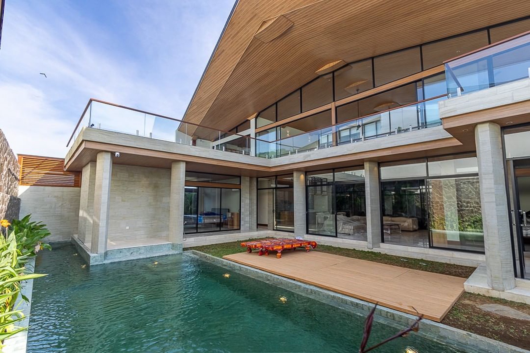 Freehold - Luxury Living in Sanur - Fully Furnished Villa Just Minutes from the Beach, Bali