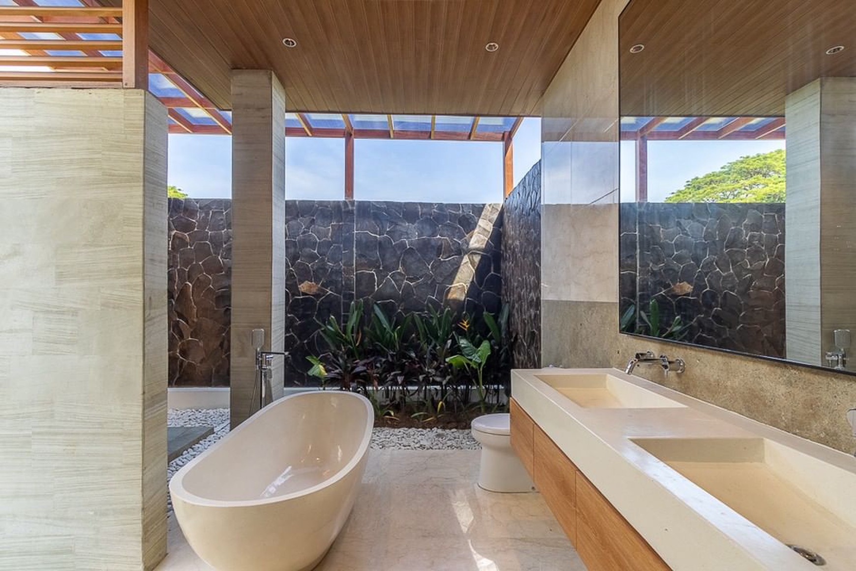 Freehold - Luxury Living in Sanur - Fully Furnished Villa Just Minutes from the Beach, Bali