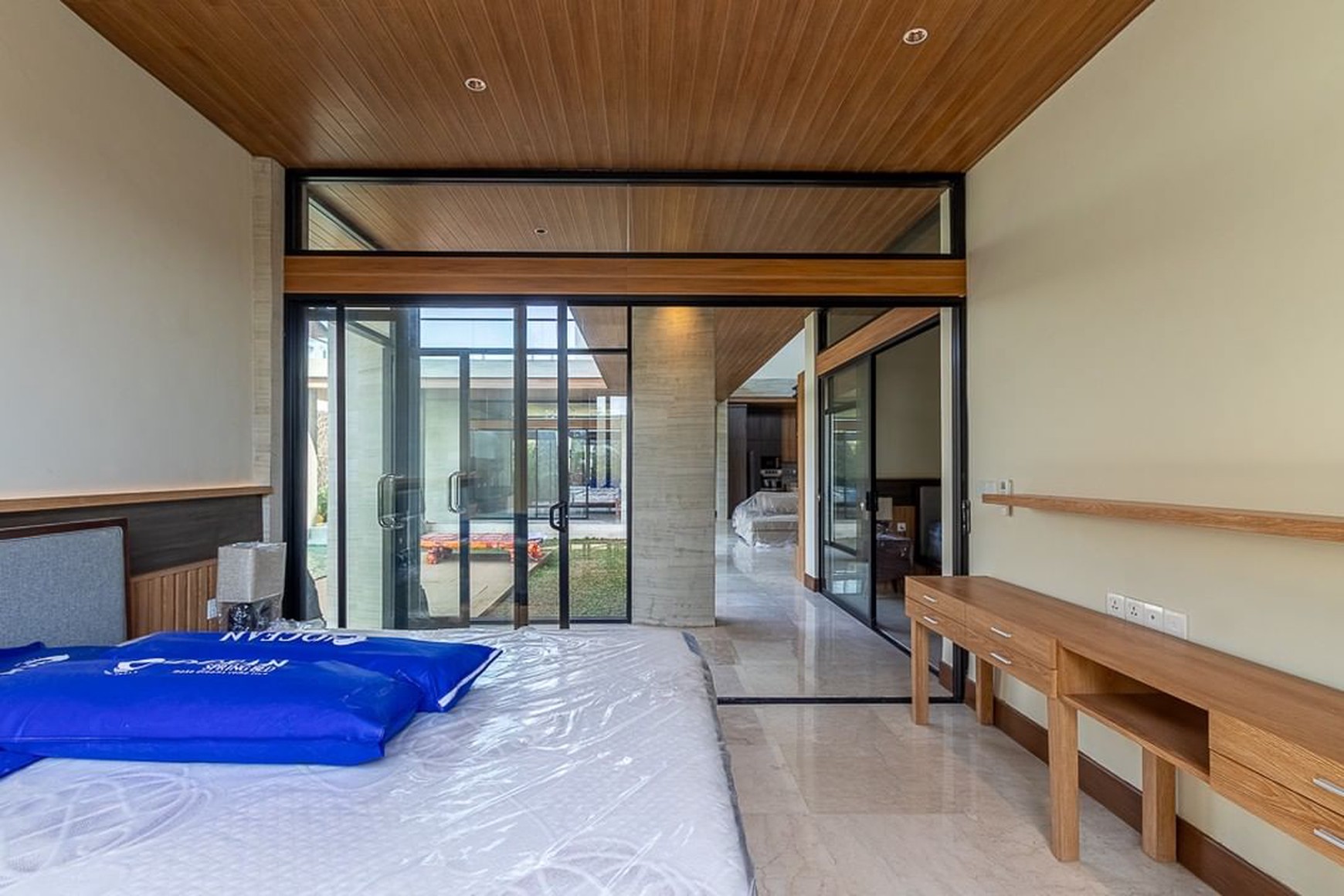 Freehold - Luxury Living in Sanur - Fully Furnished Villa Just Minutes from the Beach, Bali