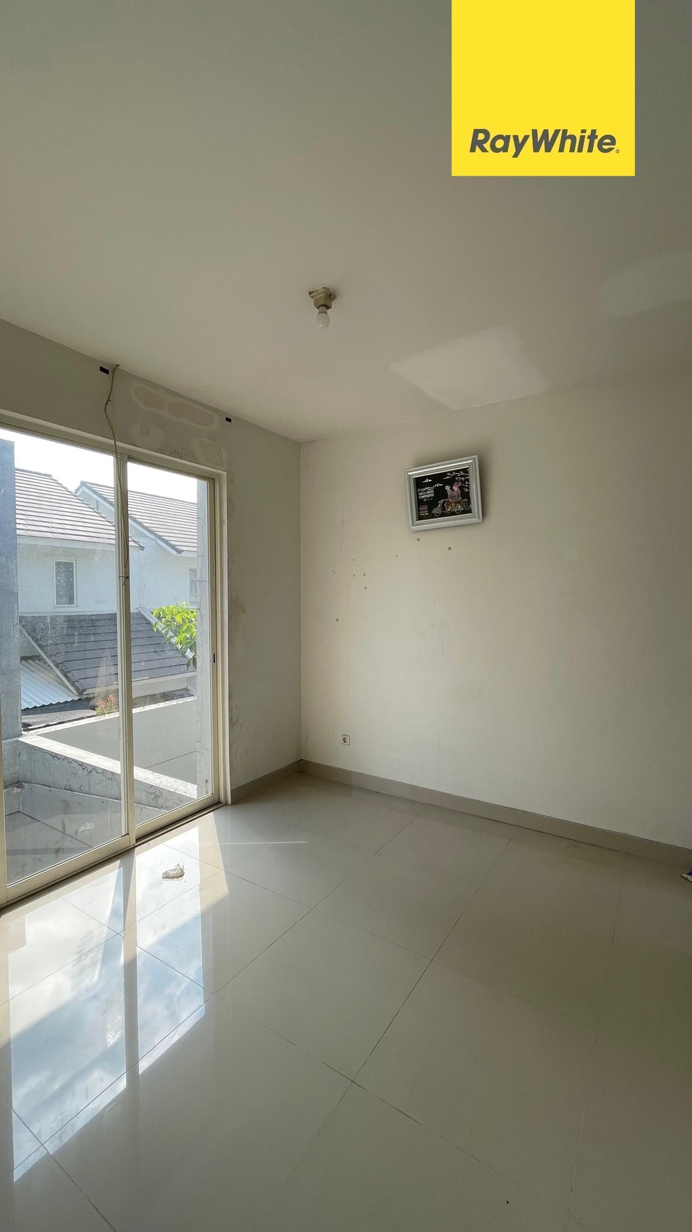 Dijual Rumah Modern Di Grand Harvest Surabaya