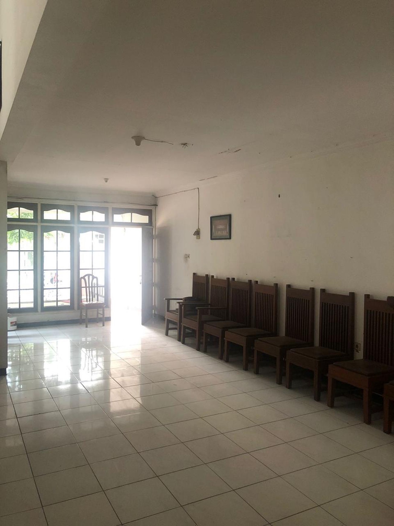 Rumah Lama Luas Rungkut Dekat Ubaya | Siap Renovasi, 4 BR, Hadap Utara, SHM