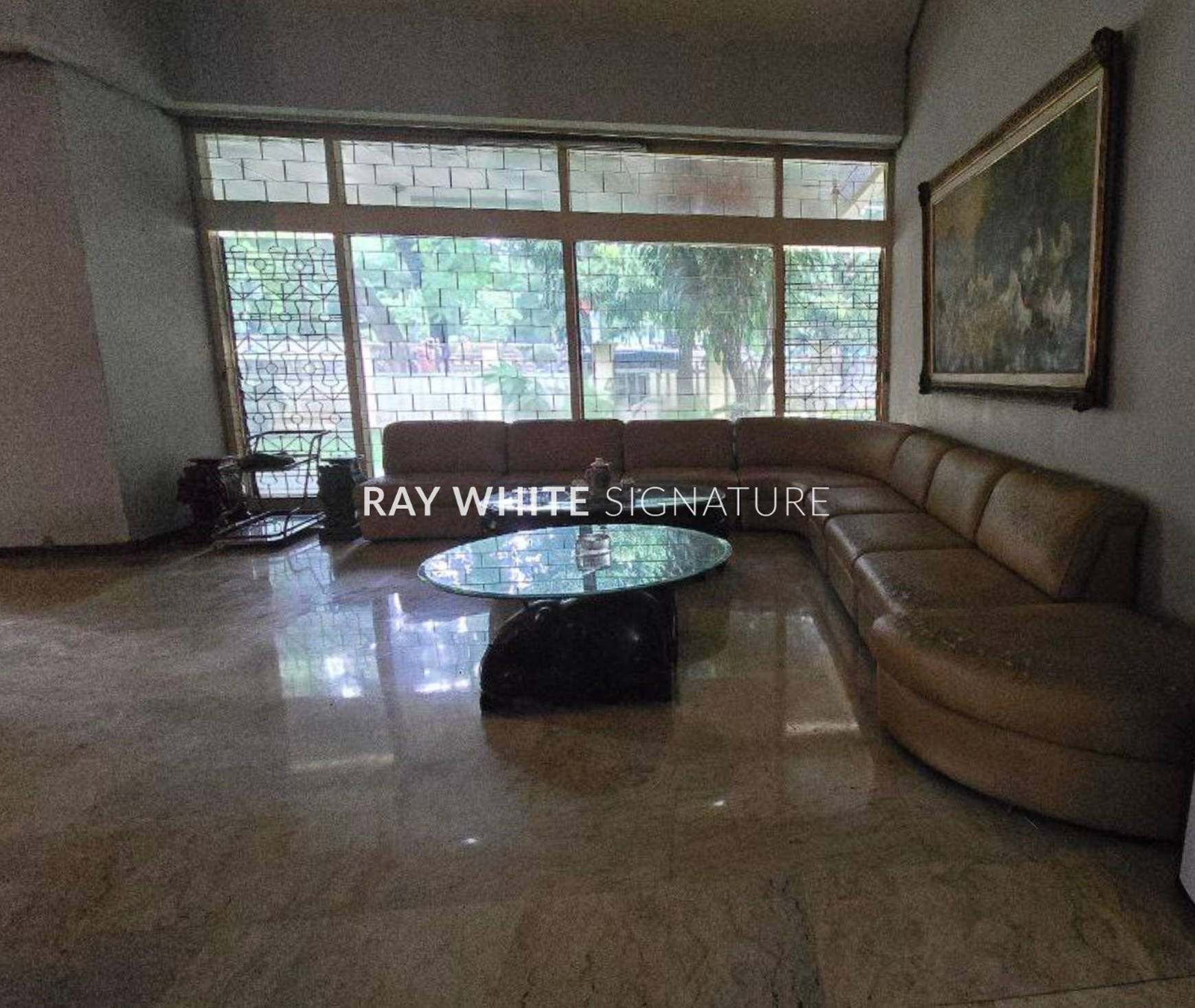 Dijual Rumah lama Depan Taman Area Prime di Kebayoran Baru