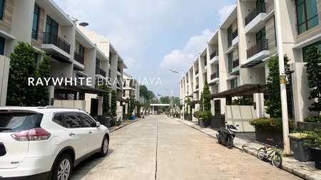 Pondok Indah Townhouse Lingkungan Tenang 