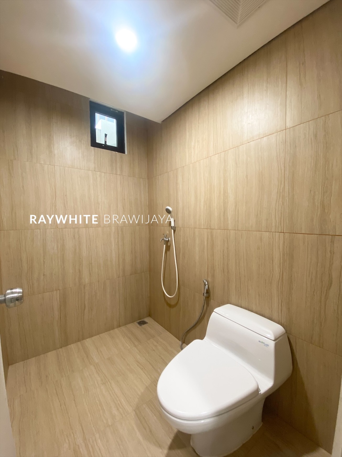 Pondok Indah Townhouse Lingkungan Tenang 