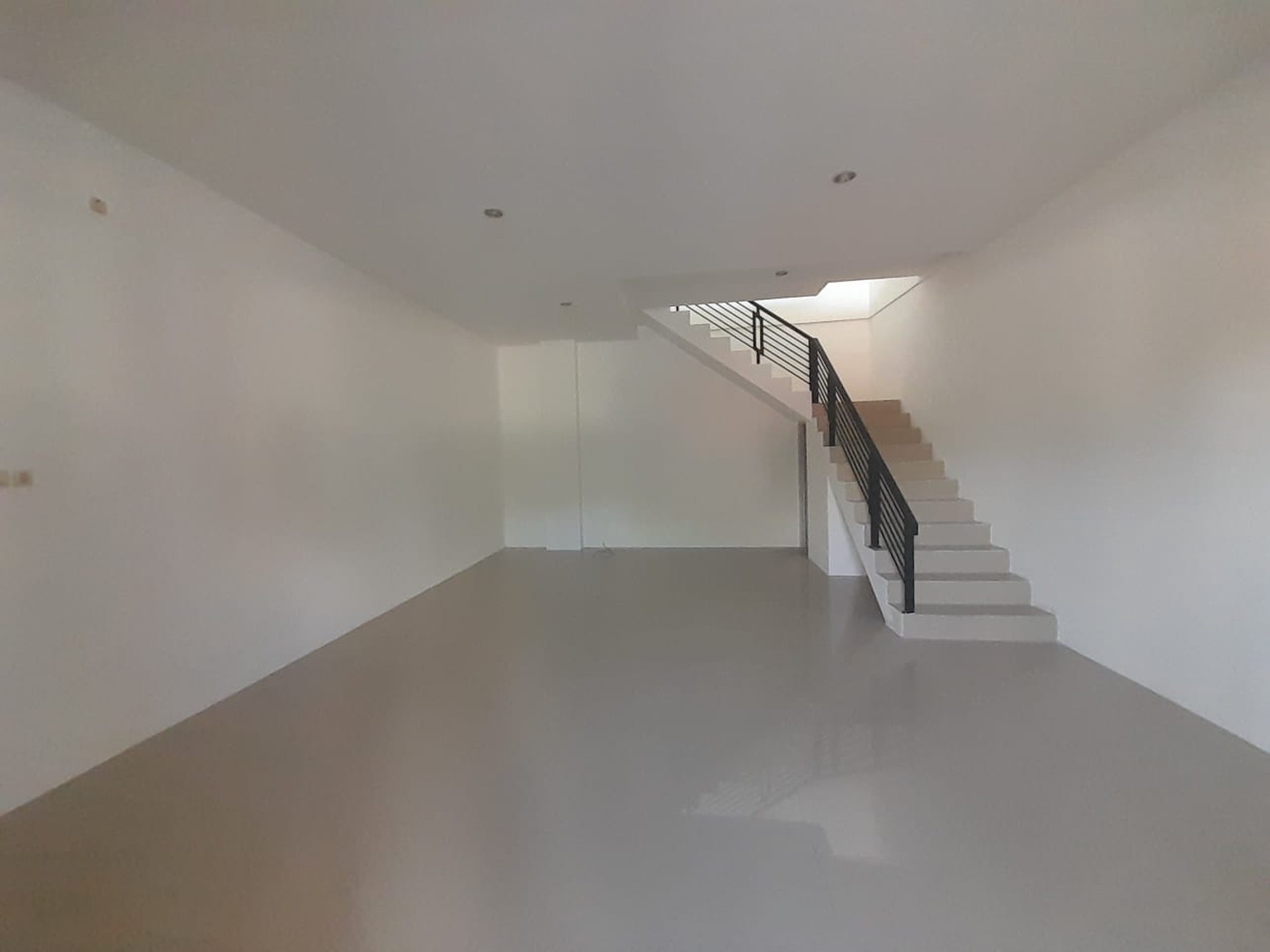 Ruko 2 Lantai Lokasi Srategis Dekat Stadiobn Maguwoharjo Sleman 